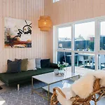 Feriehus 4 Star Holiday Home In Bjert
