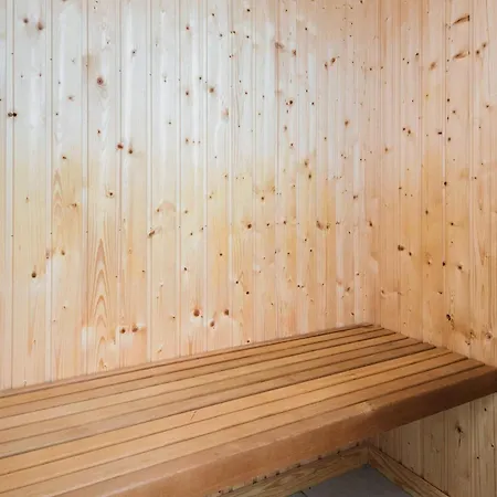 6 Person In Bjert-by Traum * Sonder Bjert