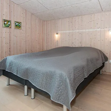 6 Person In Bjert-by Traum * Sonder Bjert