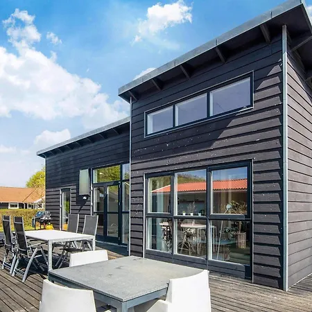 4 Star In Bjert Sonder Bjert